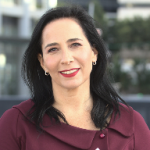 עדי מזור-קריו - מייסדת Invincible Innovation Program, מומחית ויועצת לאסטרטגית מוצר, עיצוב, AI וחדשנות - מרצה בקורס אסטרטגיה ופיתוח עסקי - להב פיתוח מנהלים