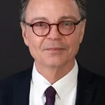 דוקטור אבי זמיר (שופט בדימוס) - עבד כעורך דין, כיהן כשופט בבית משפט השלום בקרית גת ותל אביב ובבית המשפט המחוזי בתל אביב - מרצה בקורסים דירקטורים ונושאי משרה בכירה - להב פיתוח מנהלים